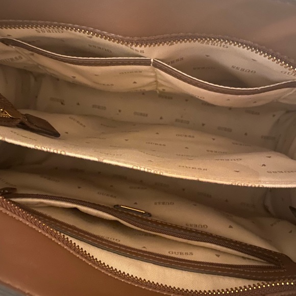 Guess brown and tan medium purse - Picture 4 of 6